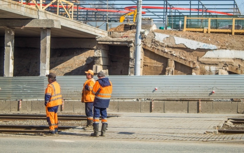    Ремонт пешеходной эстакады на ул. Маркса в Ижевске. Фото: Данил Иванов