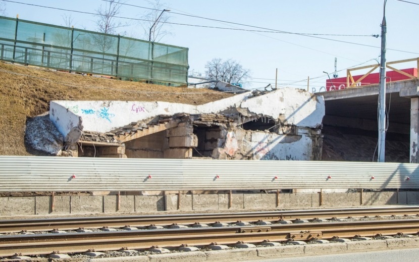    Ремонт пешеходной эстакады на ул. Маркса в Ижевске. Фото: Данил Иванов