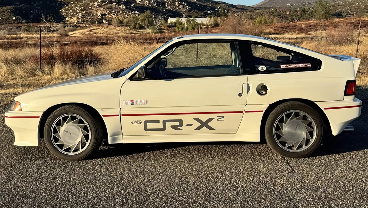 ©Bring a Trailer ©Honda