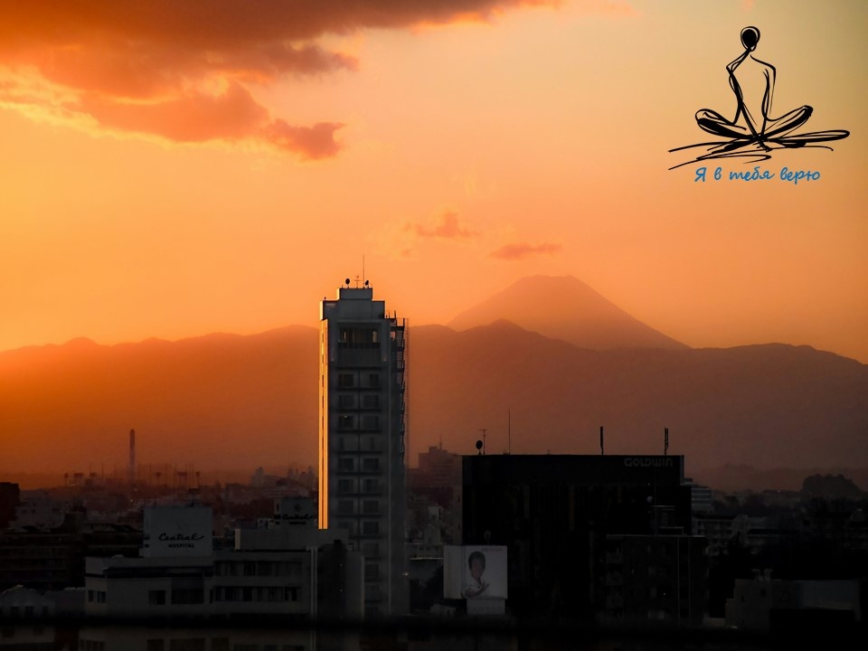 Photo by <a href="unsplash.com/@daryan?ut...">Daryan Shamkhali</a> on <a href="unsplash.com/photos/sun...">Unsplash</a>