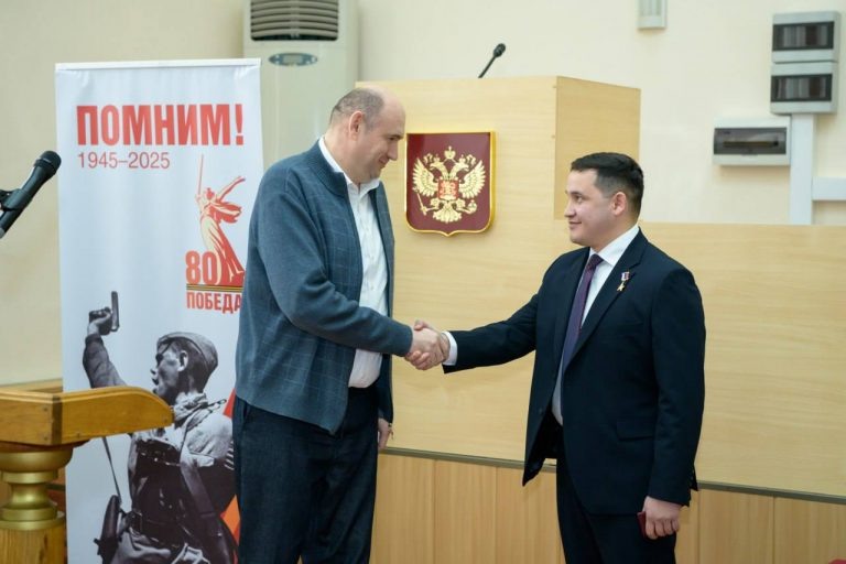    Врио губернатора Евгений Солнцев представил нового главу Новосергиевского района Оренбуржье