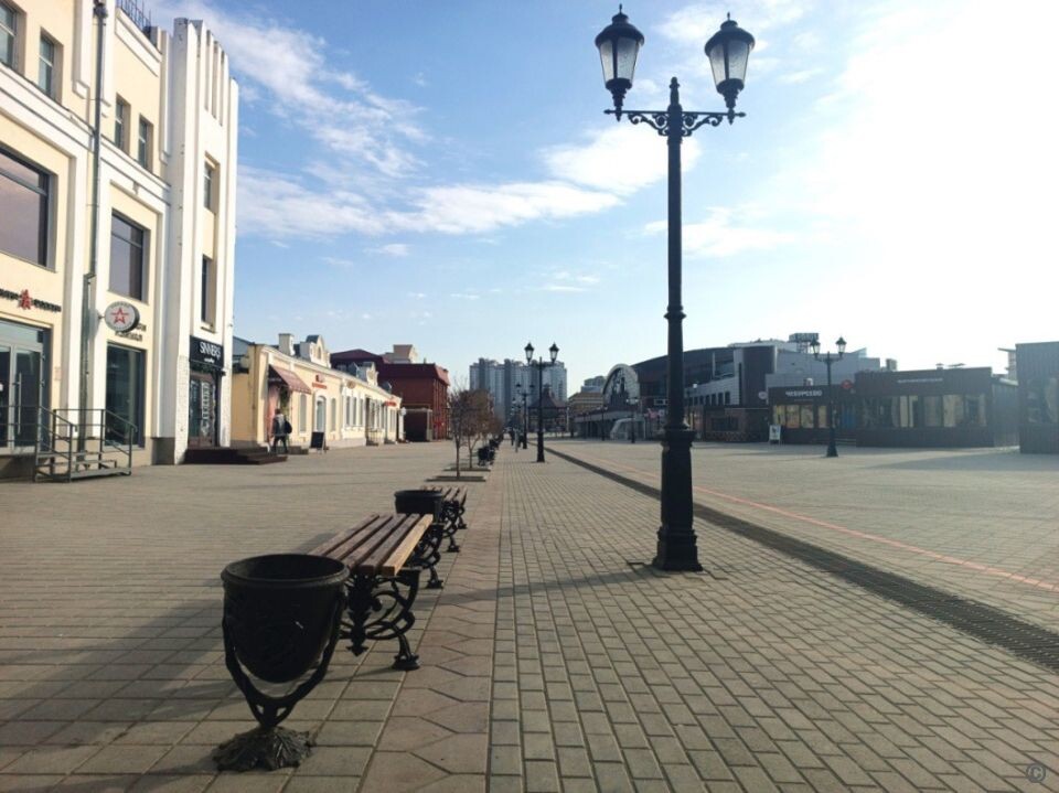    Лавочки и урны в Барнауле. Источник: Barnaul.org