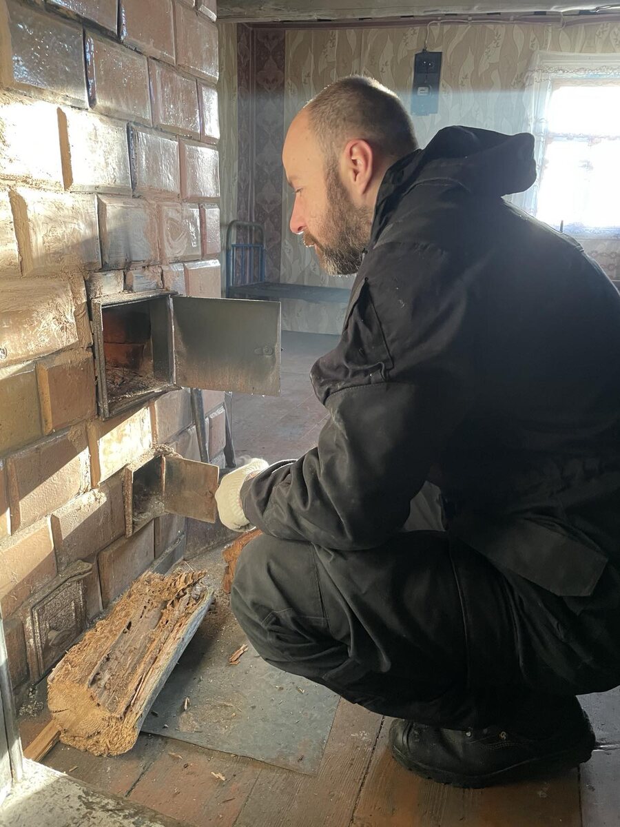 Папа первый раз затопил групку.