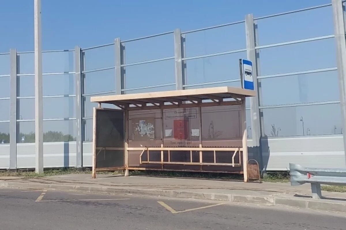    В Туле во время месячника чистоты приводят в порядок остановки