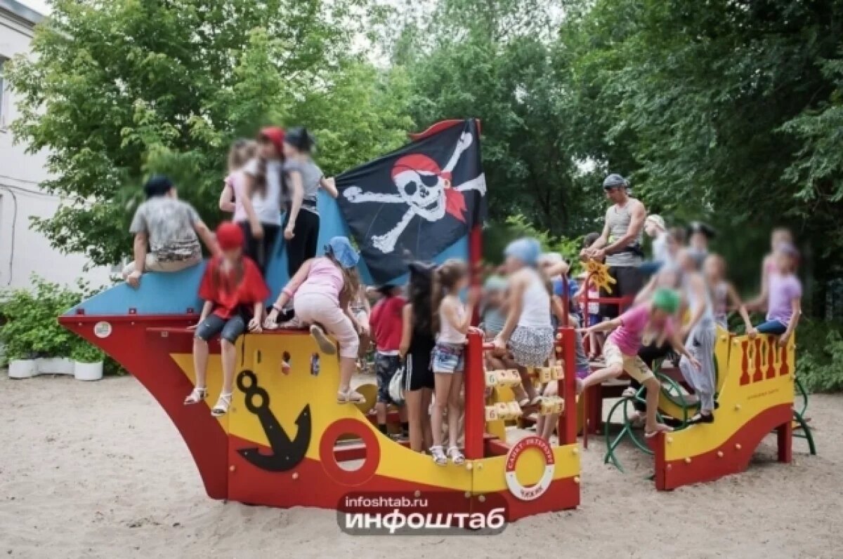    Бывший глава астраханского сельсовета присвоил деньги на детскую площадку