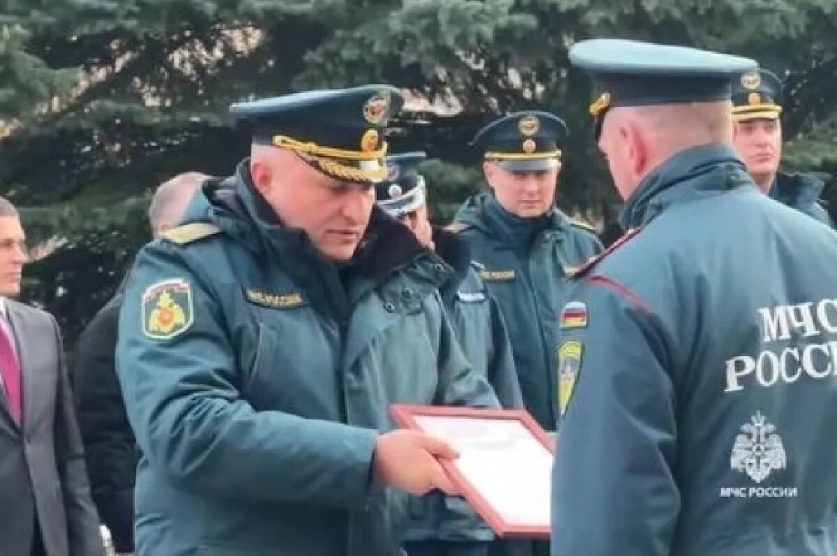    Глава МЧС РФ наградил пожарных из Удмуртии за спасение 16 человек