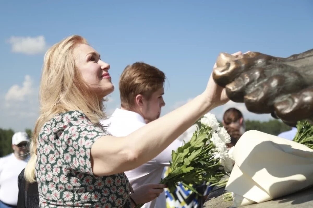    Мария Шукшина раскритиковала выплаты беременным школьницам