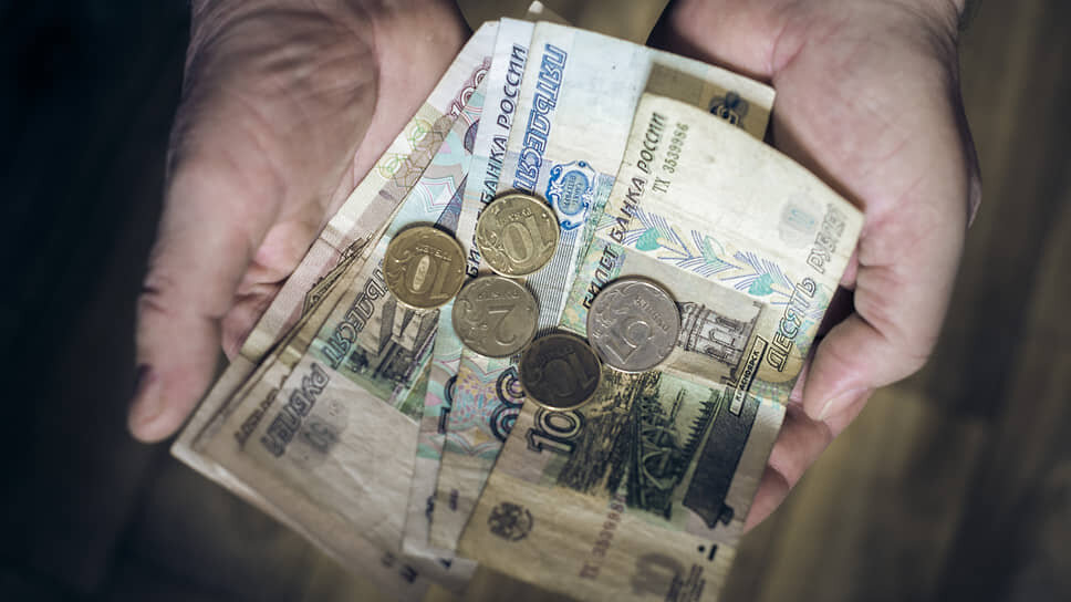 В Йошкар-Оле пенсионерка потеряла 4,7 млн рублей, общаясь с неизвестными.📷Фото: Олег Харсеев / Коммерсантъ