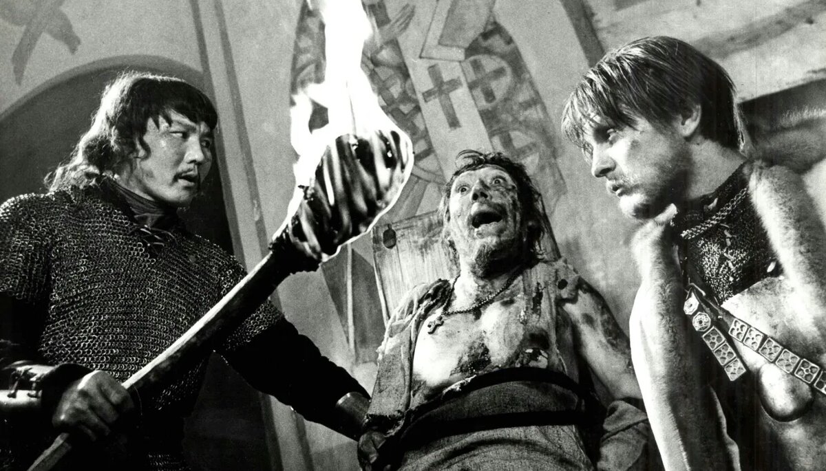 Кадры из фильма "Андрей Рублев", 1966 год.