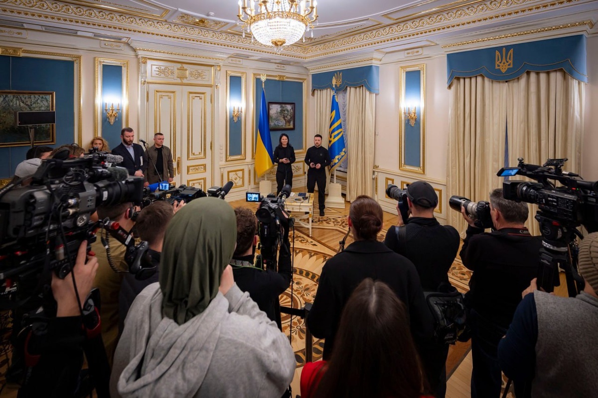 Политическая "клубничка" всегда хорошо конвертируется