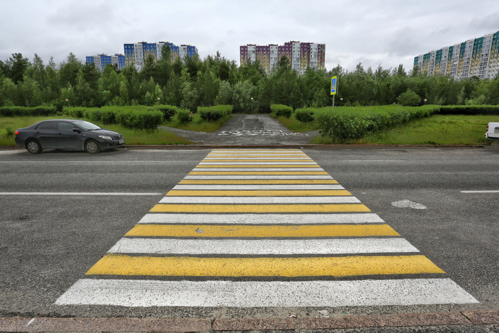    В Югре по поручению губернатора до конца года все пешеходные переходы обустроят в соответствии с новыми национальными стандартами
