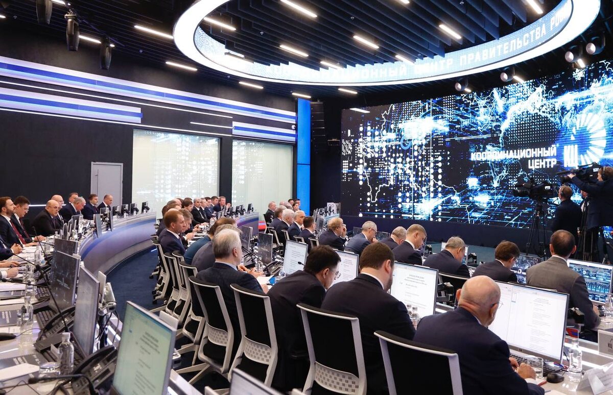     Губернатор Михаил Котюков принял участие в стратегической сессии по развитию нефтяной отрасли