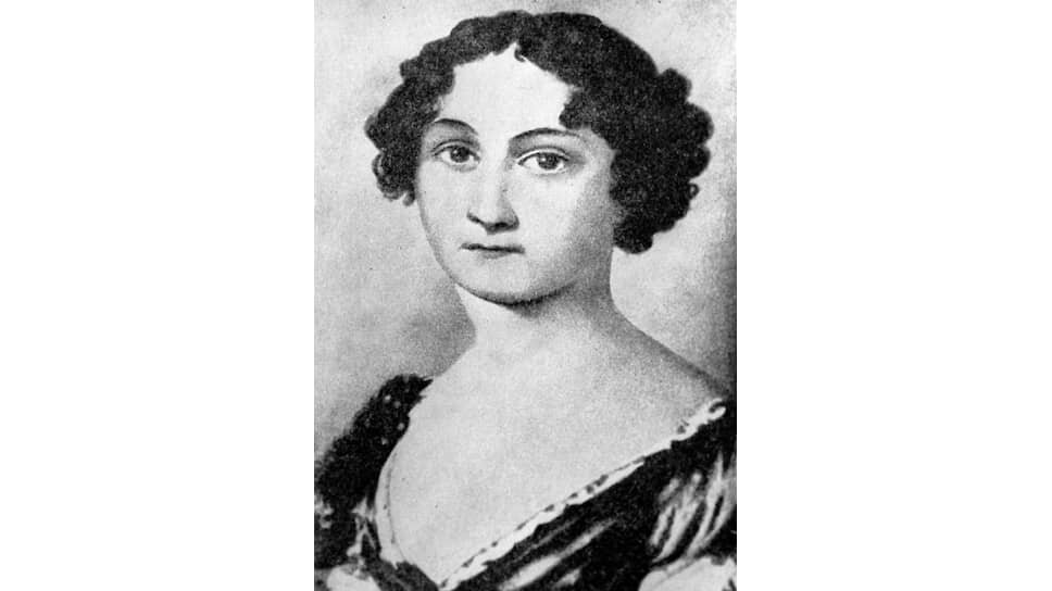 «Антипатия дяди к племяннице возросла до такой степени, что Иван Иванович выгнал Варвару Петровну (на рисунке) из своего дома».📷Фото: Михаил Филимонов / РИА Новости