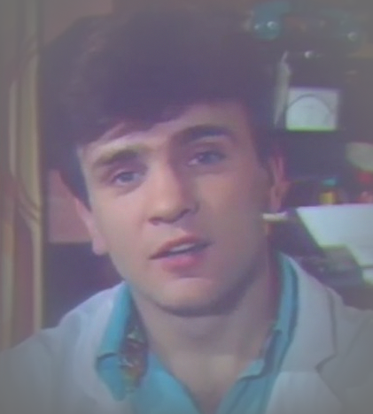 Начающая звезда КВН 1991 г. Тимур пробует себя перед камерой.