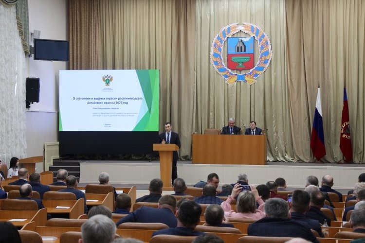    Алтайский край - лидер Сибири по производству сельхозкультур и внесению жидких минудобрений