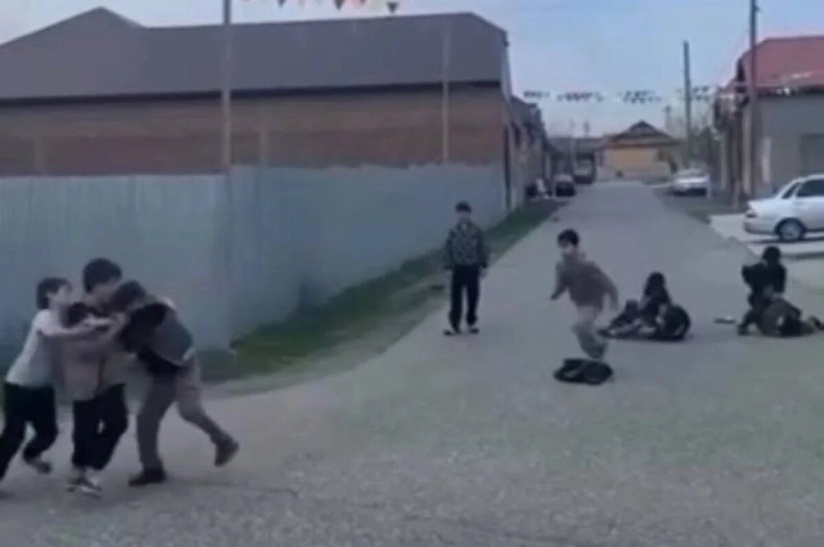    В Дагестане детвора устроила потасовку из-за сладостей