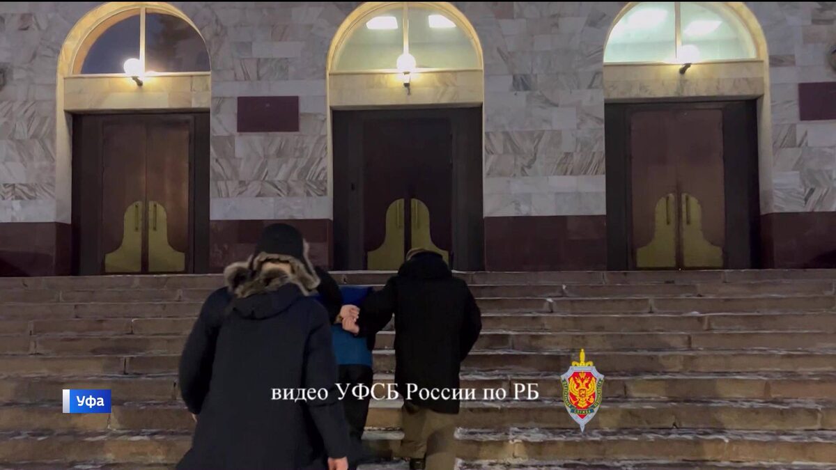    Сотрудники ФСБ по Башкортостану выявили иностранца, которому на 5 лет запрещен въезд в Россию