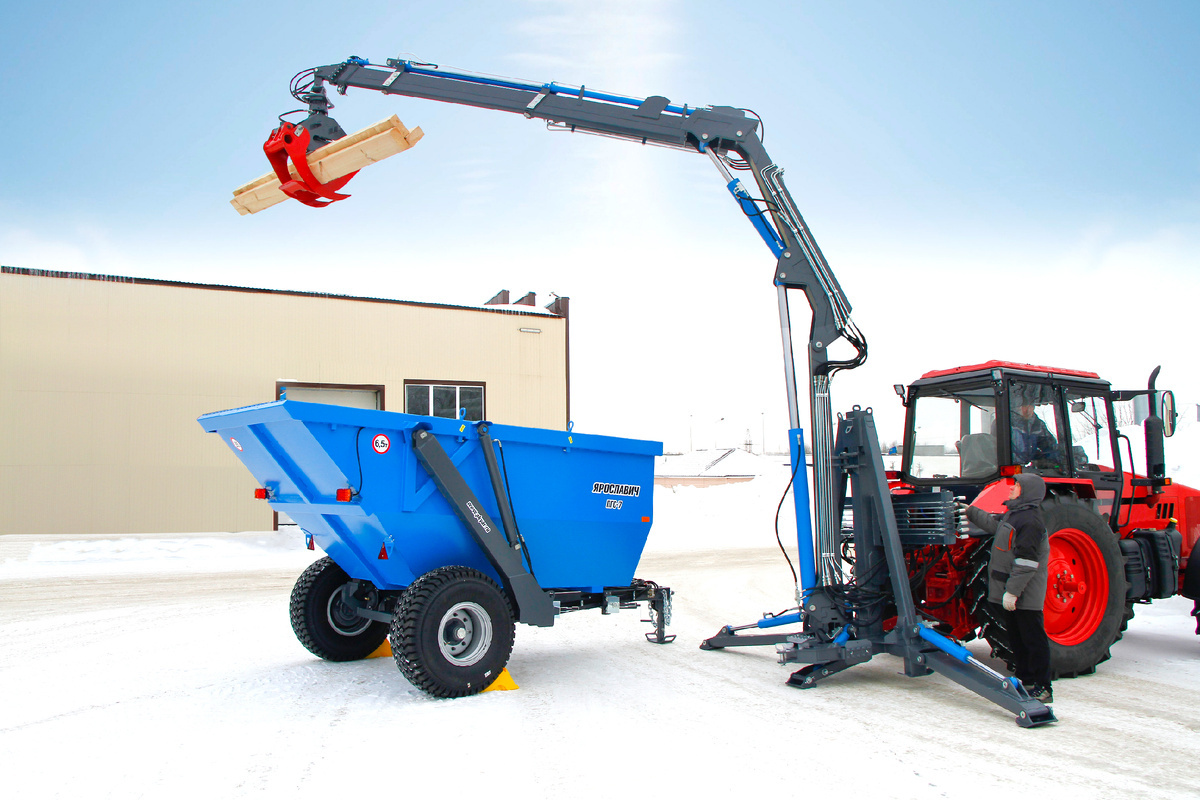 Кран-манипулятор НГКМ-5Т производства ПК ЯРОСЛАВИЧ АО имеет возможность работать как с крюком для биг-бэгов, так и с иным навесным оборудованием: грейферами для брёвен, копания и т. д.