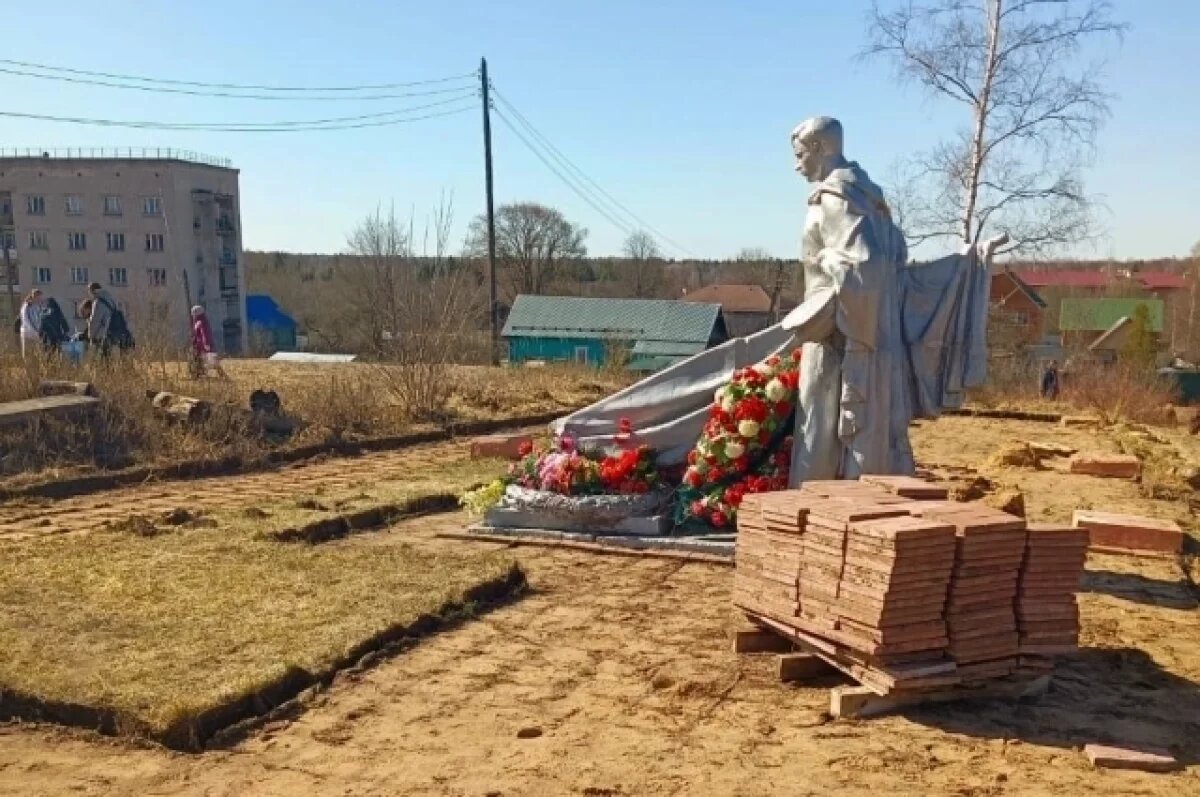    В Тверской области приводят в порядок военные мемориалы к 80-летию Победы