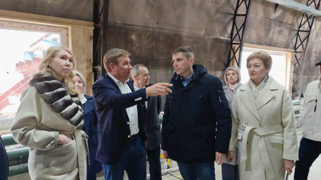    В Югре начался выпуск древесной муки