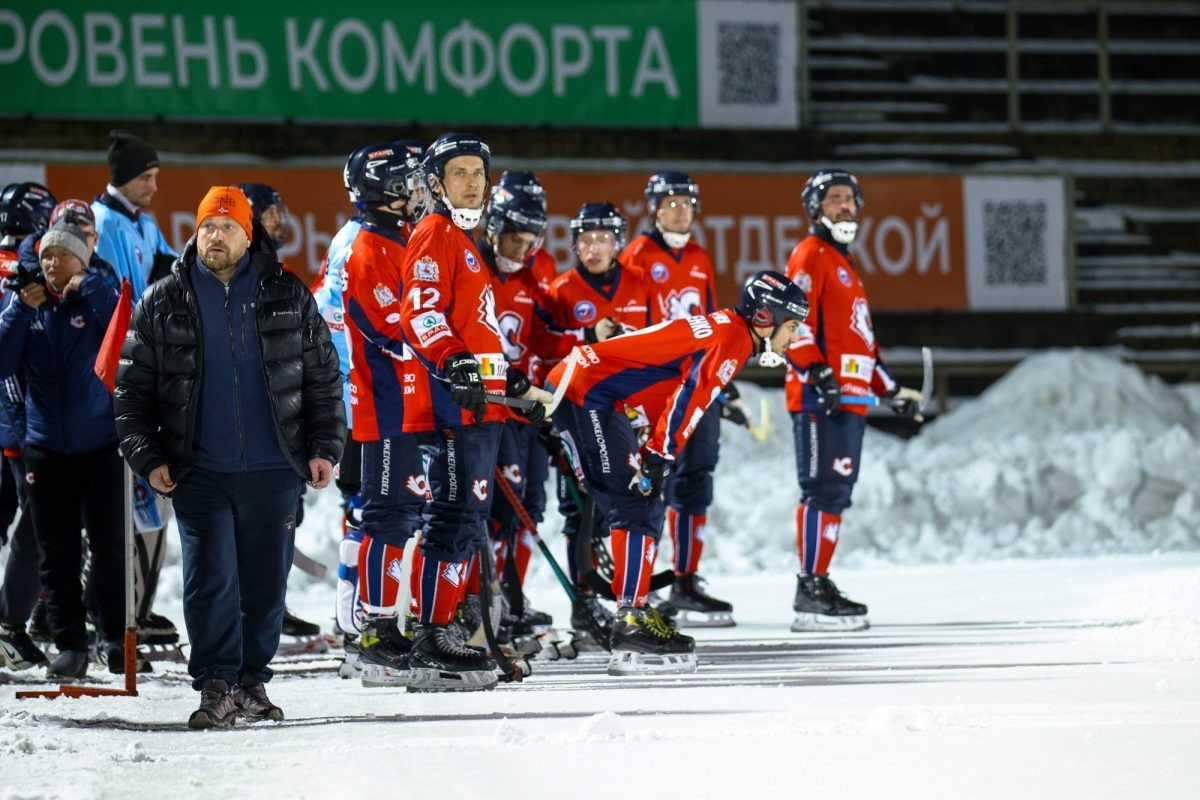    Судя по всему, наставник \
