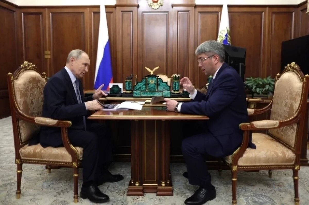    Президент РФ Владимир Путин встретился с главой Бурятии Алексеем Цыденовым