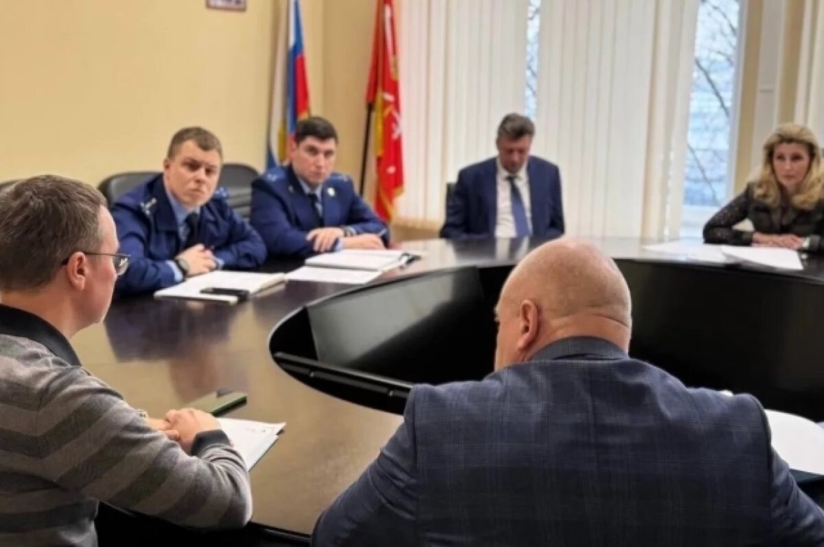    16 сотрудников Госжилинспекции в Петербурге лишились премий после проверки