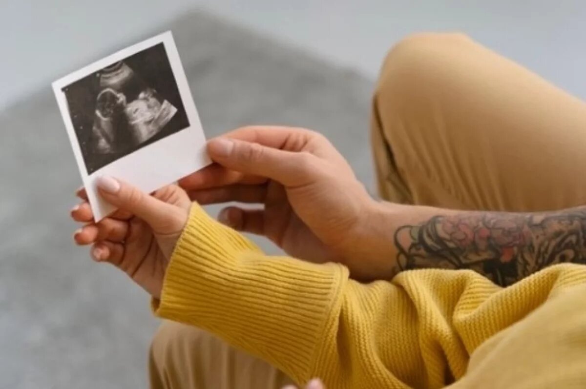    В Крыму не будут выплачивать 100 тыс. рублей беременным школьницам