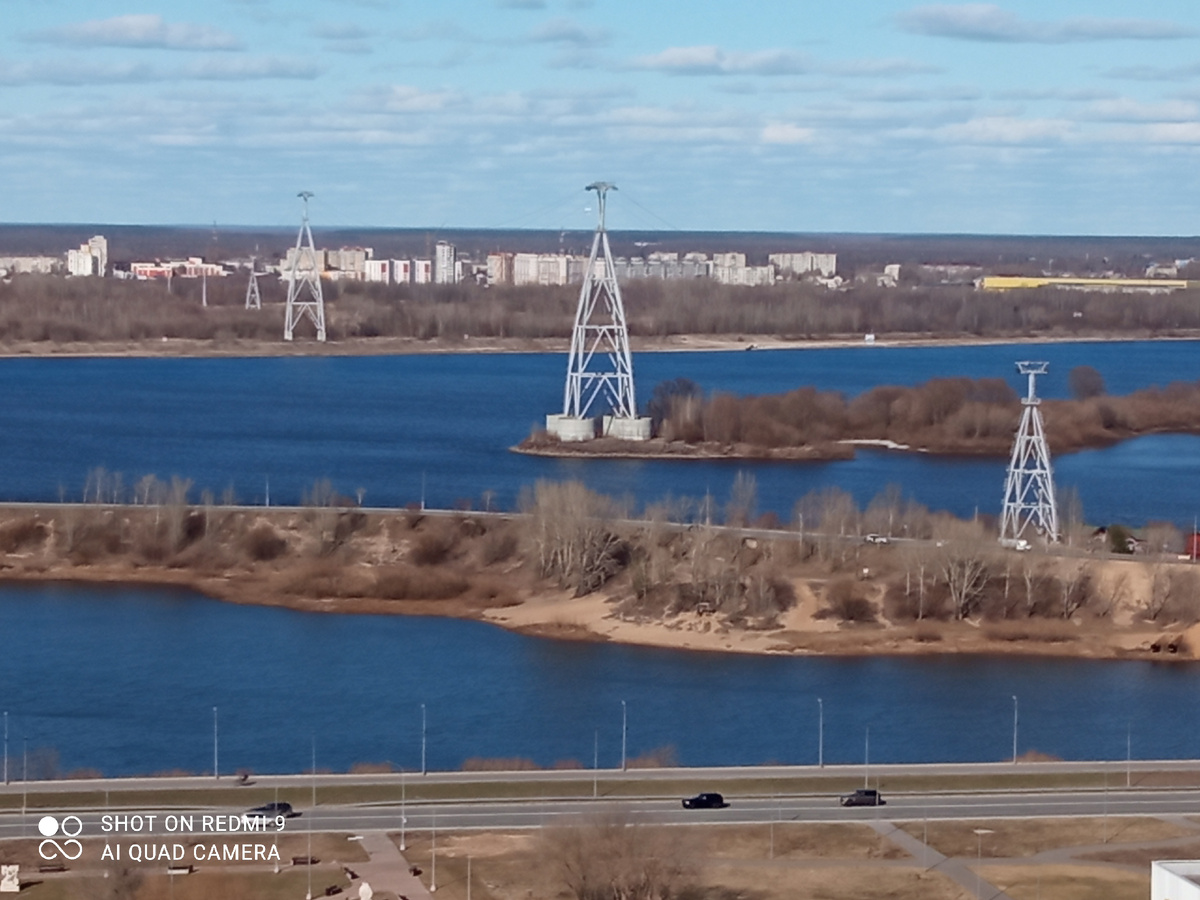 Город Бор на левом берегу Волги. Фото автора. 