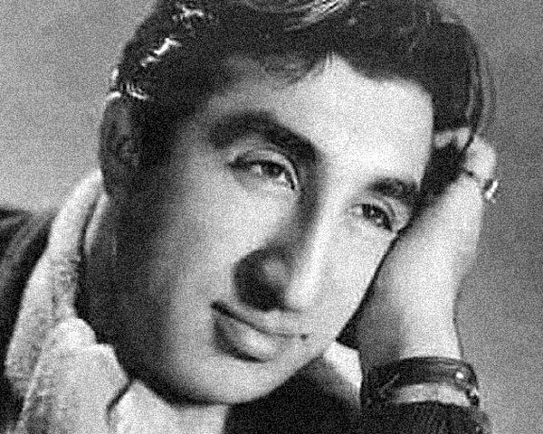 Фрунзик Мкртчян в молодости. 