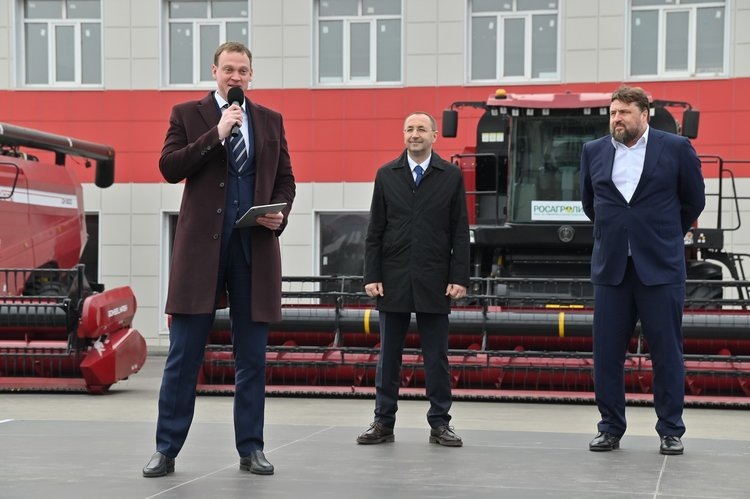   Первый в ЦФО Мультибрендовый центр сельхозтехники торжественно открыли в Рязани