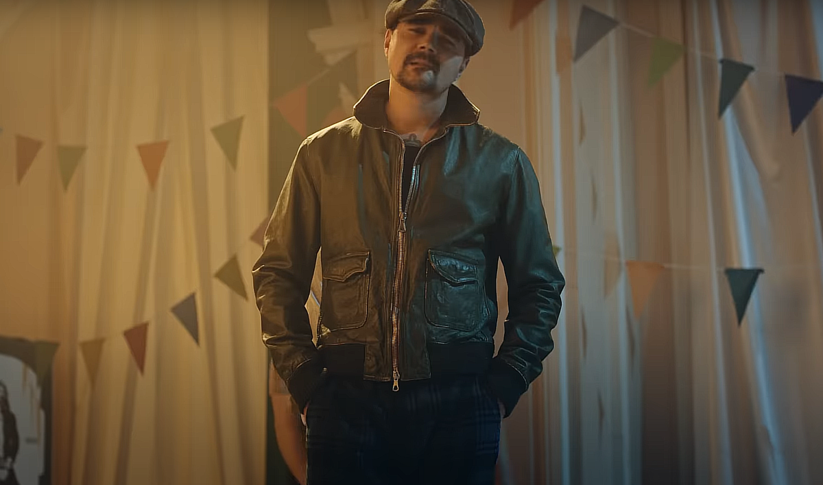  The Hatters, (кадр из клипа)