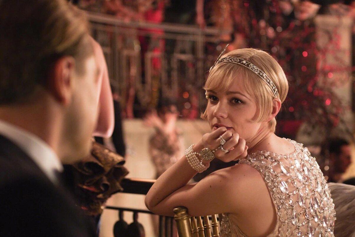 Некоторые ювелирные украшения становятся визитной карточкой как персонажей, так и всего фильма.