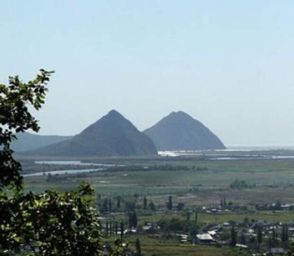 пирамиды приморья