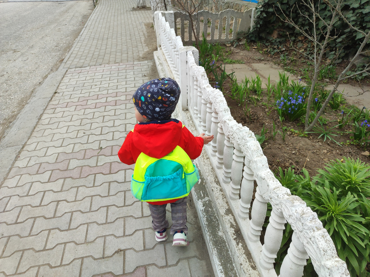 Идём на рынок с дочкой 