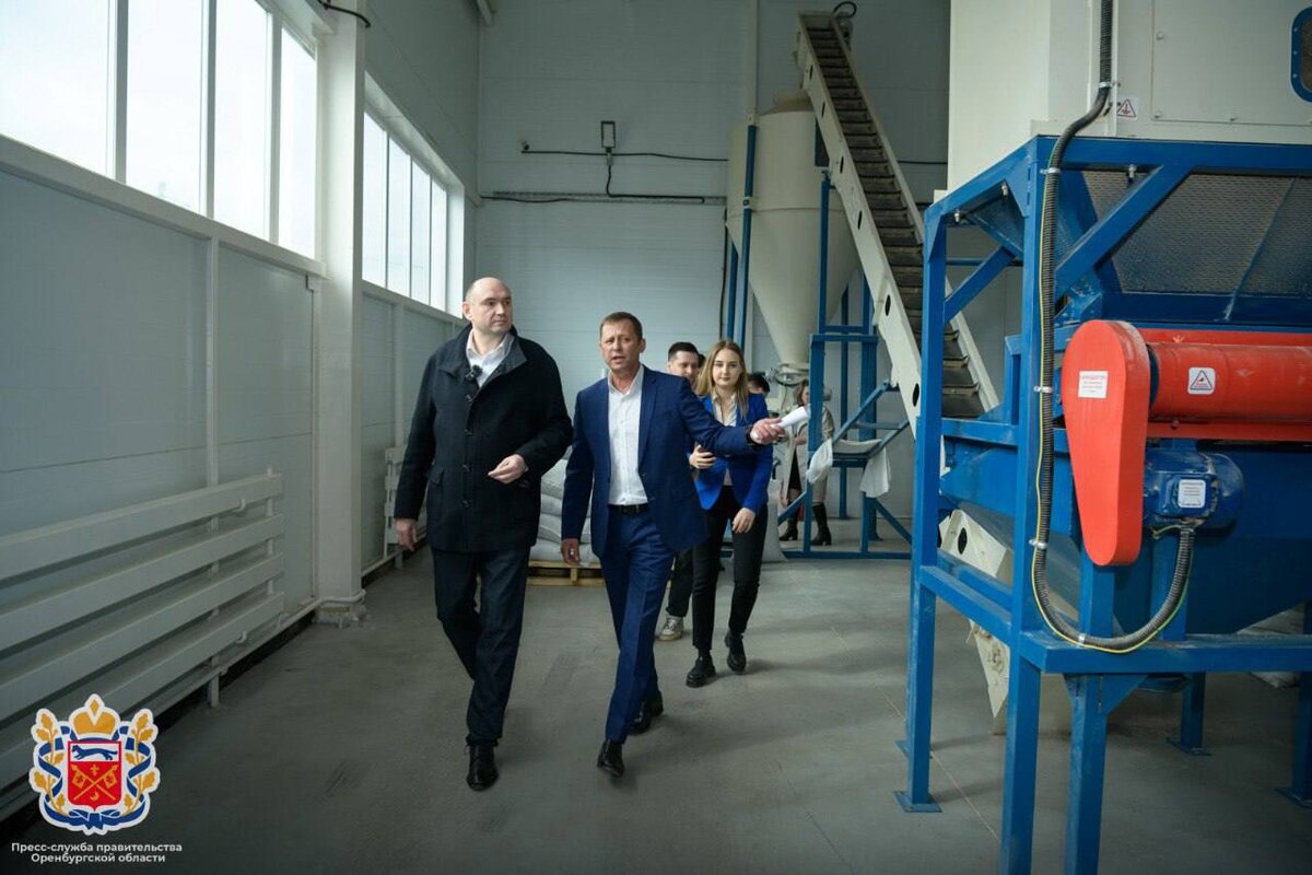     Евгений Солнцев посетил предприятия АПК в Новосергиевском районе Оренбуржье
📷    Евгений Солнцев посетил предприятия АПК в Новосергиевском районе Оренбуржье
📷    Евгений Солнцев посетил предприятия АПК в Новосергиевском районе Оренбуржье
📷    Евгений Солнцев посетил предприятия АПК в Новосергиевском районе Оренбуржье
