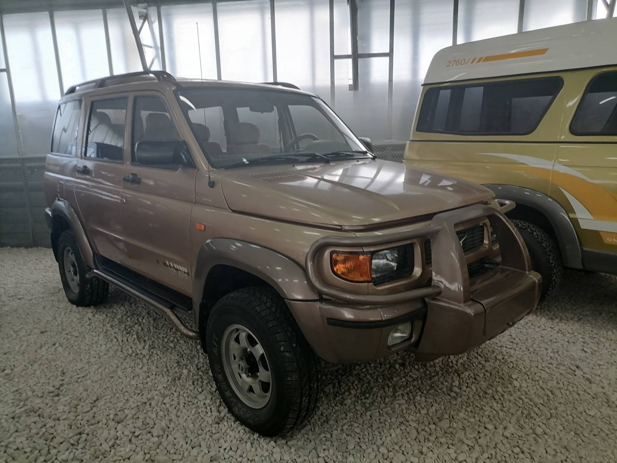 УАЗ-3162 «Симбир» в музее УАЗ