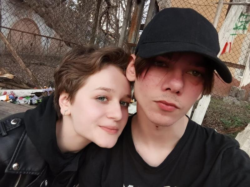Фото молодого человека с его девушкой опубликовано «Блокнот Ставрополь»