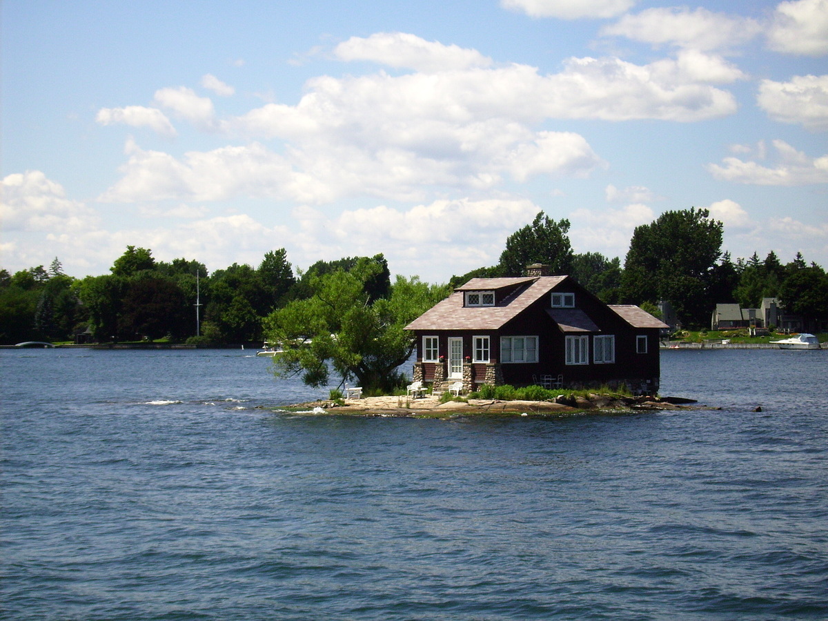 Остров расположен на реке Святого Лаврентия в округе Джефферсон, штат Нью-Йорк. Фото: Maria Azzurra Mugnai / Wikimedia