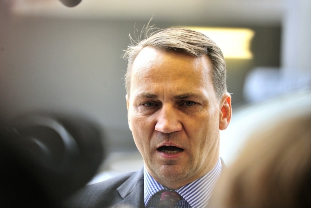    МИД Польши: Варшава не будет отправлять миротворцев на Украину