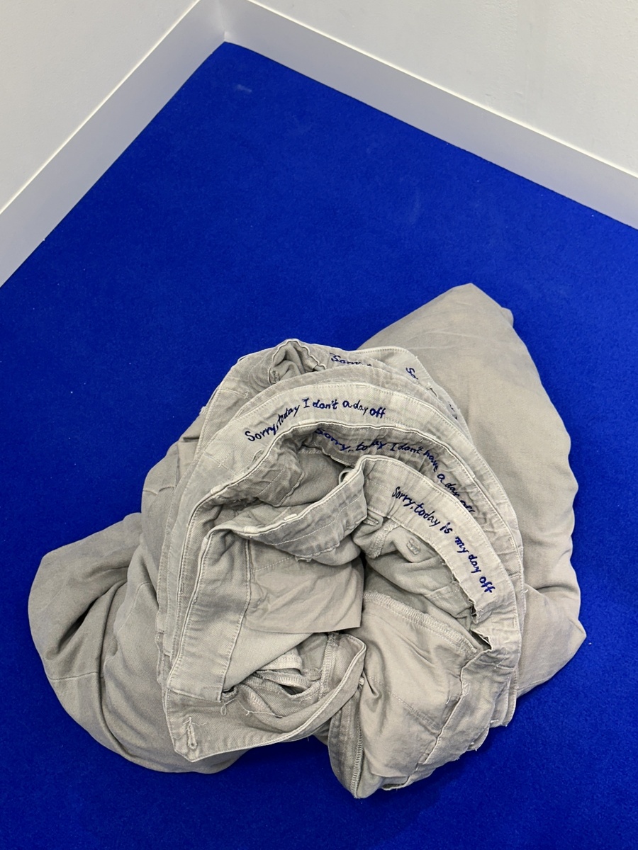    «Черная живопись» и Марина Абрамович: как прошла 12-я ярмарка современного искусства Art Basel в Гонконге (фото 4)