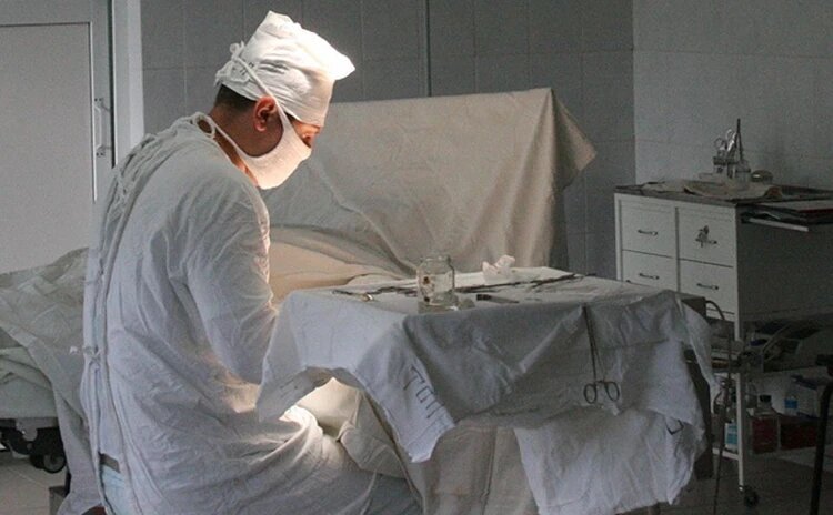 Лишь через полтора часа матери сообщили: ребенок мертв. Фото: Александр УТКИН.