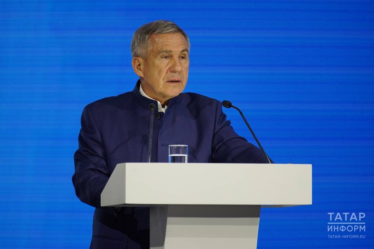 Рустам Минниханов: «Энергетика – ключевое звено в устойчивом развитии региона, в котором будущее за инновациями, чистыми технологиями и эффективным управлением ресурсами»Фото: © Владимир Васильев / «Татар-информ»