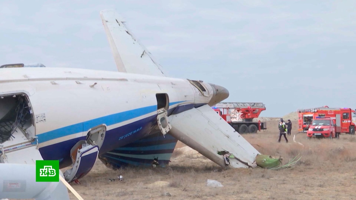    Росавиация: украинские БПЛА атаковали Грозный в момент посадки рейса AZAL