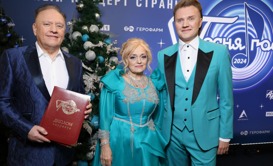 Надежда Кадышева с мужем и сыном