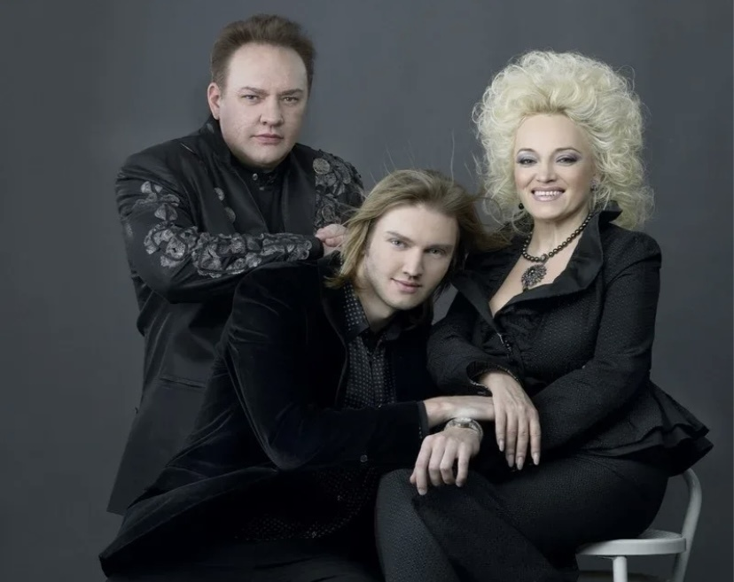 Надежда Кадышева с мужем и сыном