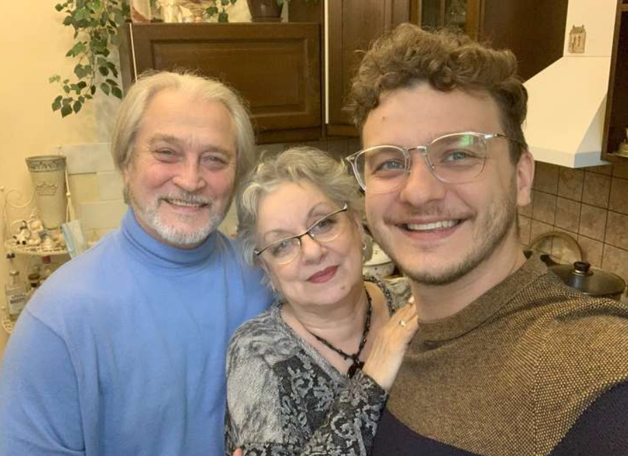 Филипп Бледный с родителями 