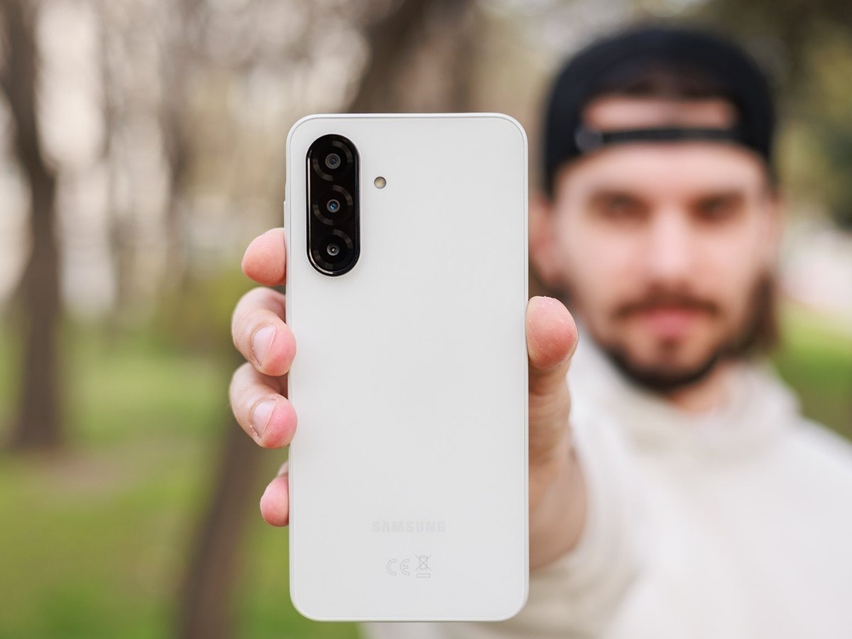    Бюджетник с долгой поддержкой. Что говорят в обзорах Samsung Galaxy A26?