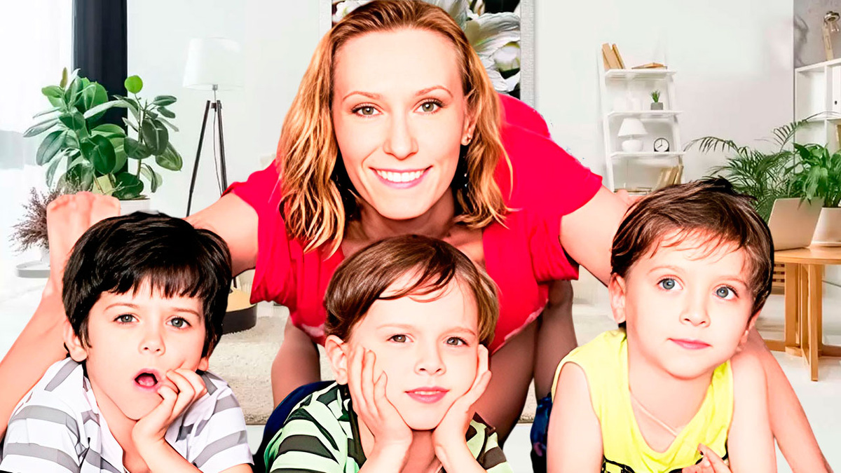 Мария Болтнева со своими сыновьями - "тремя богатырями"