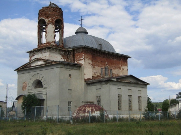 Церковь в Пирогово. Фотография из открытых источников